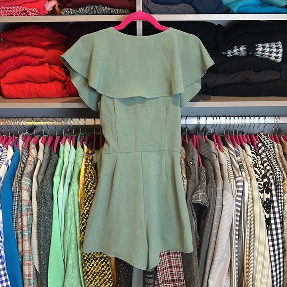She + Sky sage sleeveless front tie with modesty snap v neck romper size S - Picture 3 of 3
